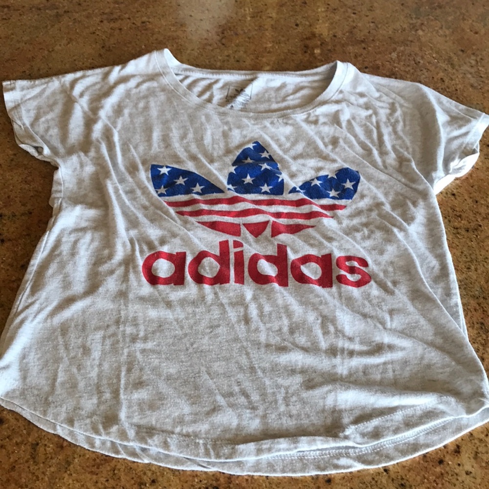 Women’s adidas tee shirt